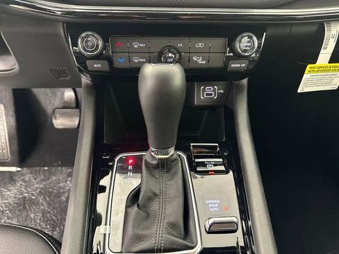 New 2026 Jeep Compass Latitude image 29