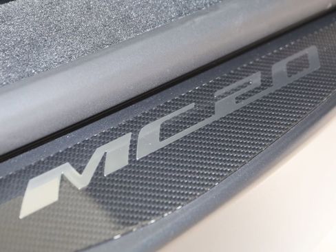 Used 2024 Maserati MC20 Cielo RWD image 20