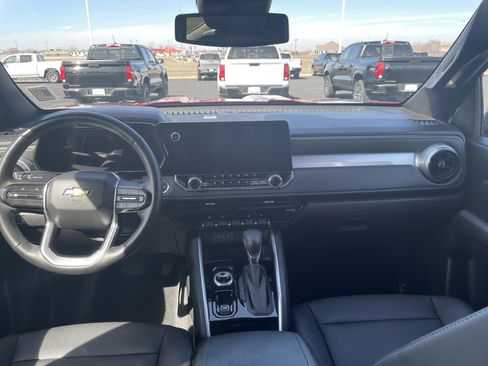 Used 2024 Chevrolet Colorado LT w/ LT Convenience Package III image 18