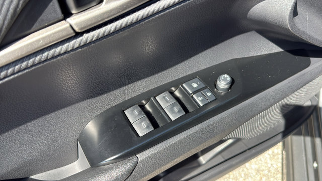 Used 2026 Toyota Camry SE FWD image 18