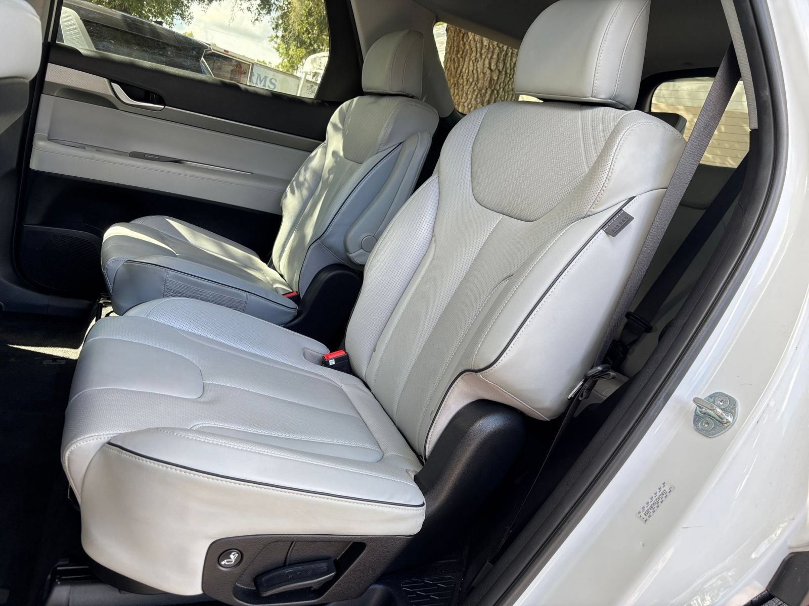 Used 2024 Hyundai Palisade SEL FWD image 42