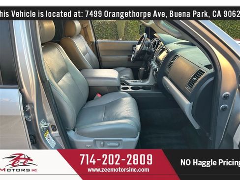 Used 2013 Toyota Sequoia Platinum RWD image 20