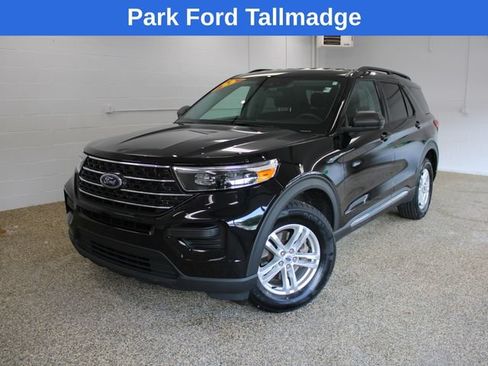 Used 2023 Ford Explorer XLT AWD/4WD image 10