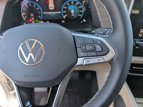 New 2026 Volkswagen Atlas SE image 15