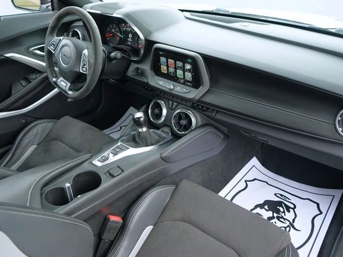 Used 2018 Chevrolet Camaro SS image 32