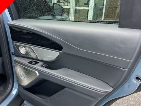 Used 2026 Lincoln Nautilus Reserve AWD/4WD image 4