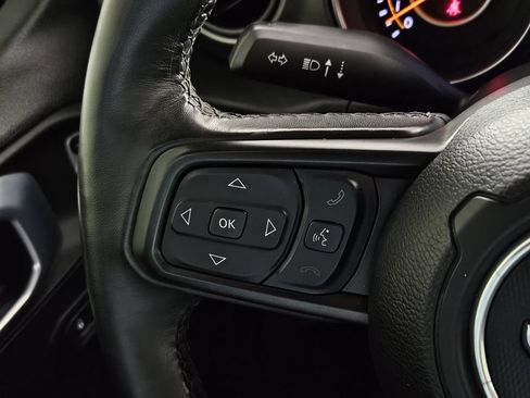 Used 2021 Jeep Gladiator Sport AWD/4WD image 22