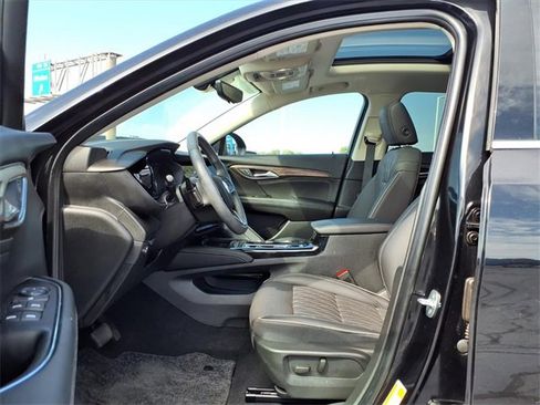 Used 2023 Buick Envision Avenir image 30