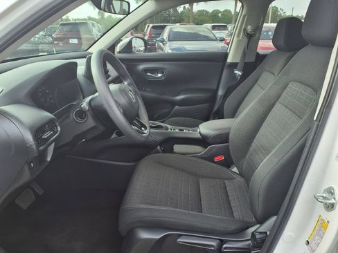 Used 2025 Honda HR-V LX image 25