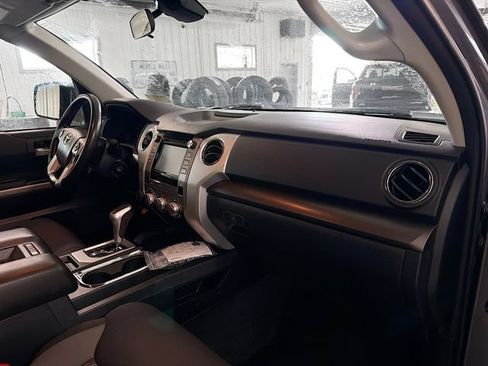 Used 2019 Toyota Tundra SR5 AWD/4WD image 12