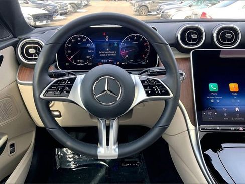 Used 2025 Mercedes-Benz C 300 4MATIC Sedan image 4