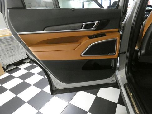 Used 2023 Kia Telluride AWD image 30