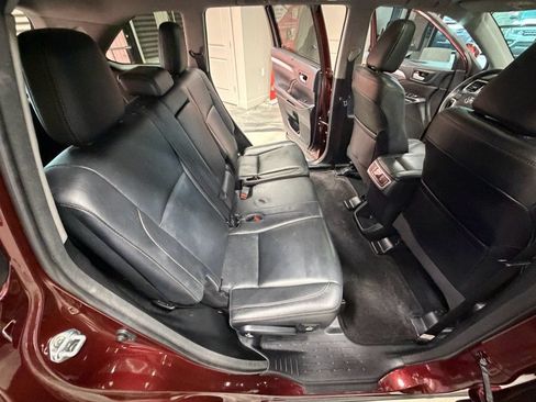 Used 2018 Toyota Highlander XLE FWD image 48