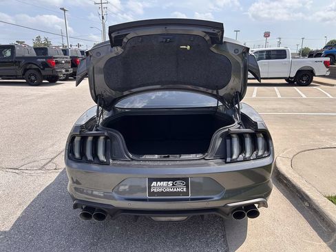 Used 2018 Ford Mustang GT Premium RWD image 13