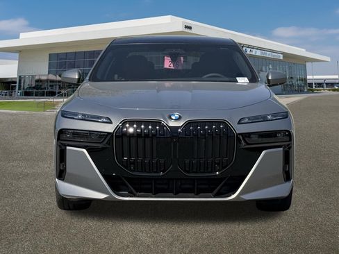 New 2026 BMW 760i xDrive AWD/4WD image 3