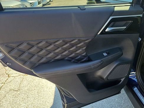 New 2025 Mitsubishi Outlander SEL image 11