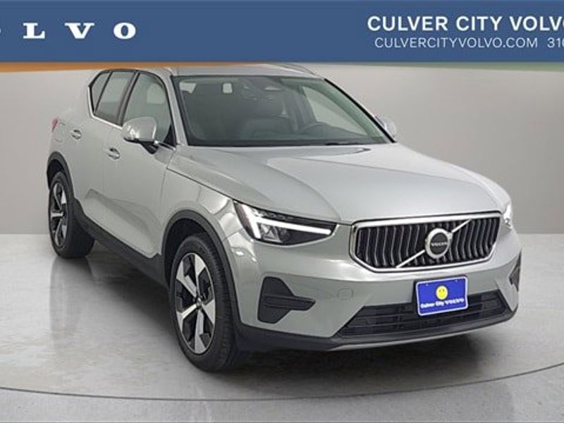 Certified 2025 Volvo XC40 B5 Core w/ Protection Package Premier image 1