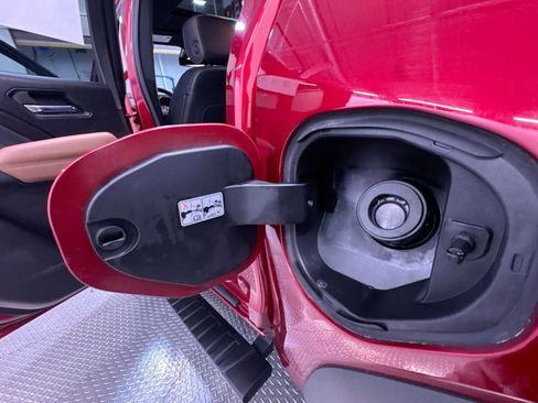 Used 2024 GMC Canyon AT4 w/ AT4 Premium Package image 41