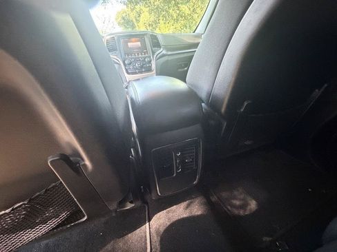 Used 2014 Jeep Grand Cherokee Laredo w/ 18" Wheel & 8.4" Radio Group RWD image 16