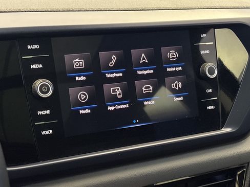 Certified 2023 Volkswagen Taos SE w/ Panoramic Sunroof Package FWD image 18