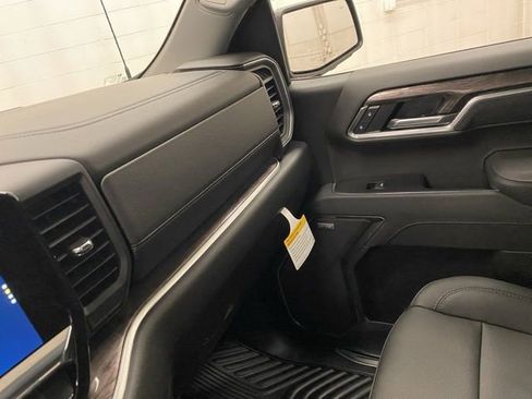 New 2026 Chevrolet Silverado 1500 LTZ w/ Z71 Off-Road Package image 18