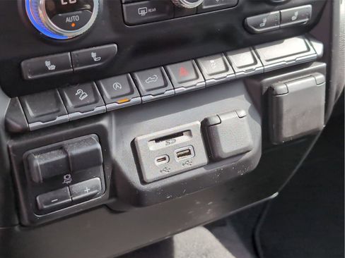 Used 2021 GMC Sierra 1500 SLT w/ X31 Off-Road Package image 21