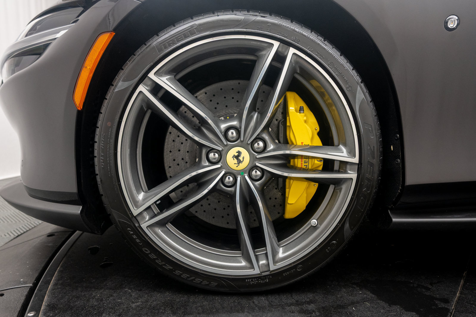 Used 2026 Ferrari Roma Spider RWD image 38