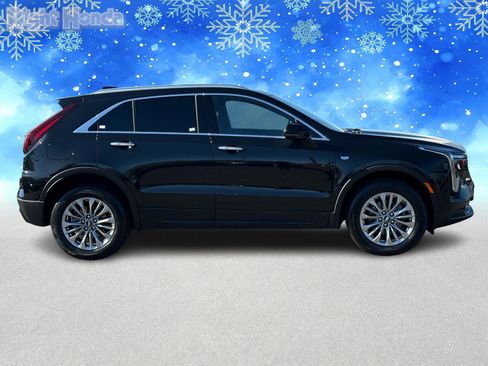 Used 2025 Cadillac XT4 Premium Luxury image 8