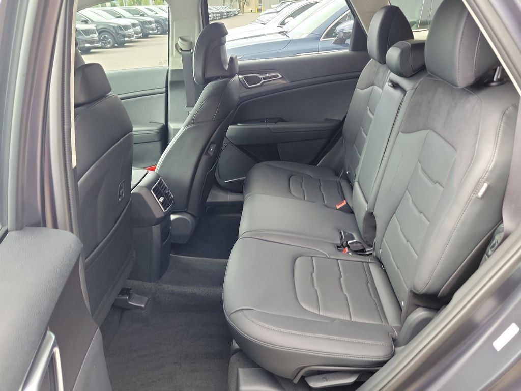 New 2026 Kia Sportage SX FWD image 16