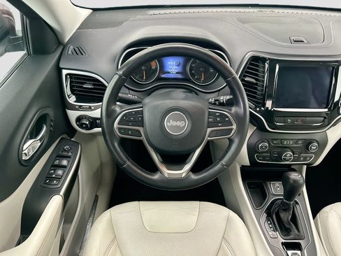 Used 2020 Jeep Cherokee Limited FWD image 10