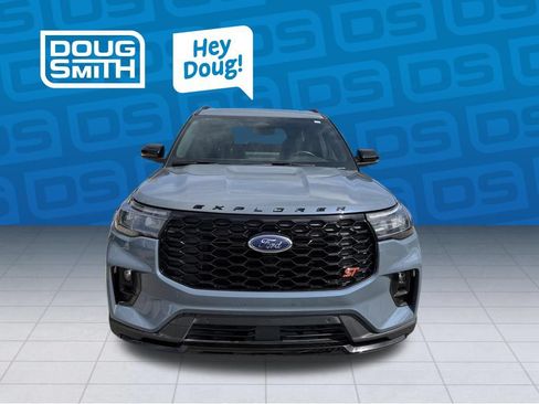 Used 2025 Ford Explorer ST AWD/4WD image 7