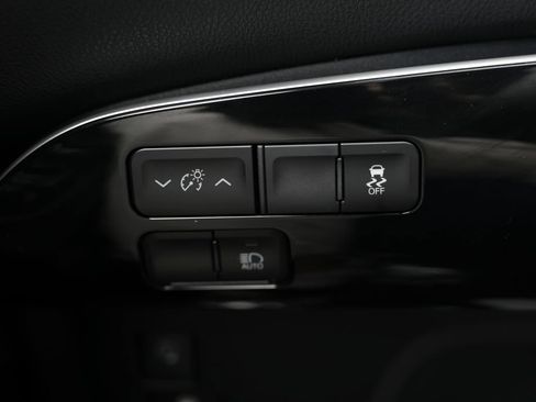 Used 2021 Toyota Prius Prime LE w/ Carpet Mat Package (TMS) FWD image 45