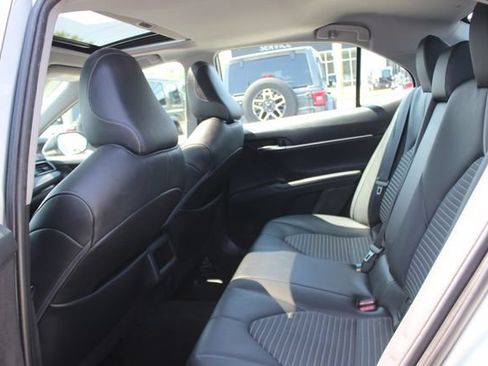 Used 2021 Toyota Camry SE AWD/4WD image 23