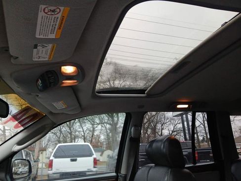 Used 2004 Jeep Grand Cherokee Overland image 16