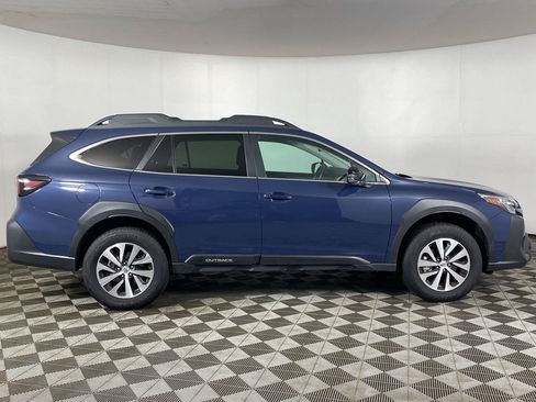 Used 2025 Subaru Outback Premium AWD/4WD image 22
