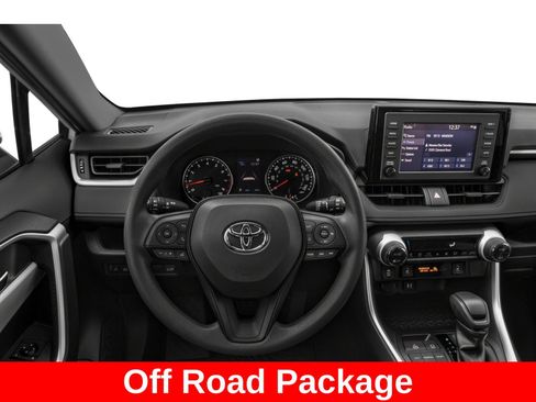 Used 2019 Toyota RAV4 XLE w/ Convenience Package FWD image 6