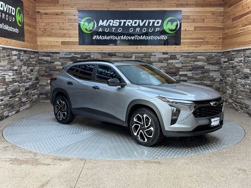 Used 2024 Chevrolet Trax RS w/ Sunroof Package image 1