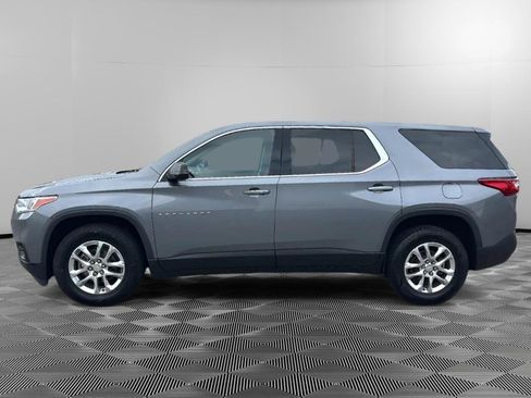 Used 2020 Chevrolet Traverse LS w/ LPO, Black Accent Package FWD image 5