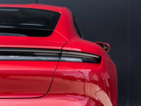 Certified 2025 Porsche Taycan AWD/4WD image 15