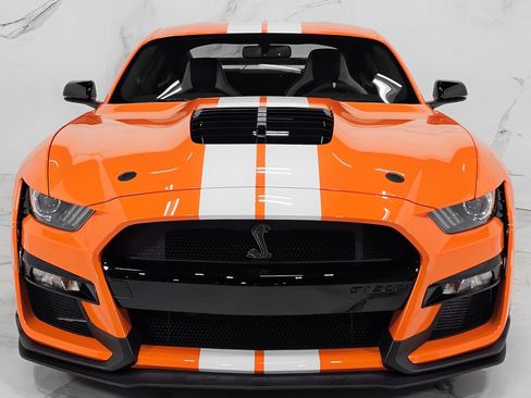 Used 2021 Ford Mustang Shelby GT500 w/ Carbon Fiber Track Pack image 7