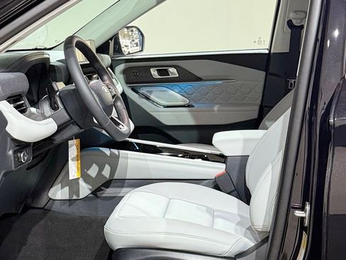 New 2026 Ford Explorer Platinum w/ LUX Leather Package image 46