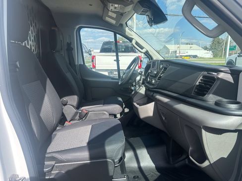 Certified 2025 Ford Transit 250 Low Roof w/ Exterior Upgrade Package RWD image 19