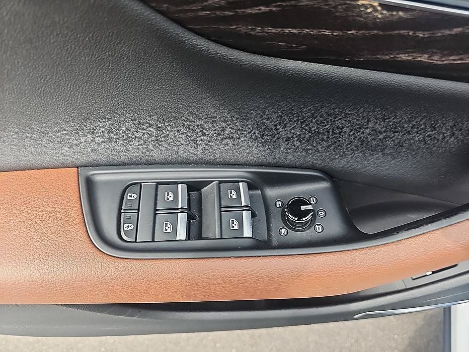 Used 2019 Audi Q8 Prestige AWD/4WD image 12