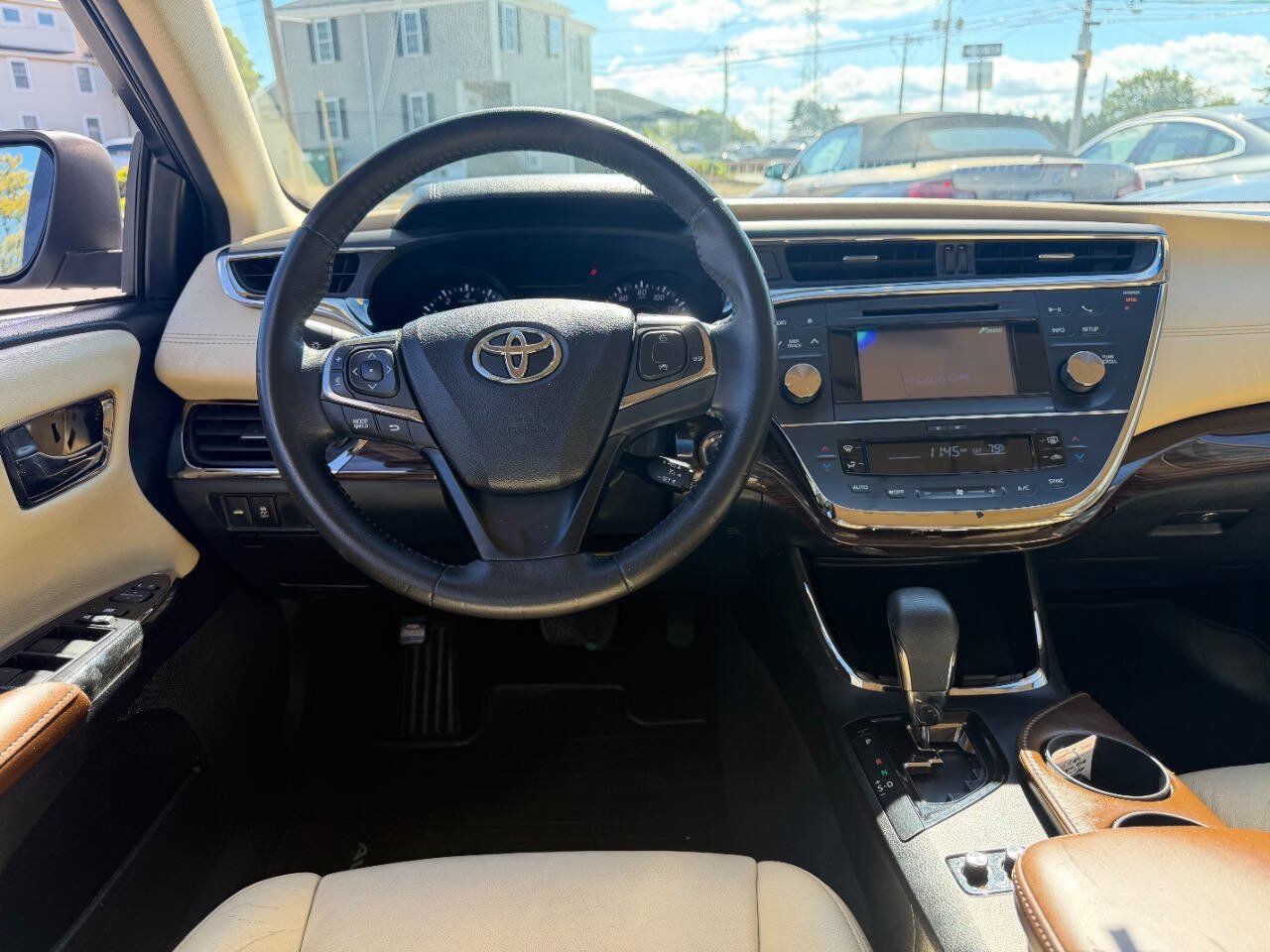 Used 2014 Toyota Avalon XLE FWD image 19