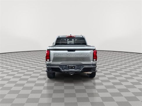 Used 2024 Chevrolet Colorado Trail Boss w/ Technology Package image 7