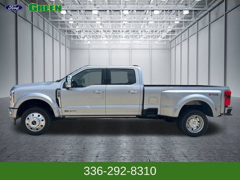 Used 2024 Ford F450 Platinum w/ FX4 Off-Road Package AWD/4WD image 2