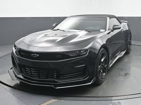 Used 2020 Chevrolet Camaro SS RWD image 1