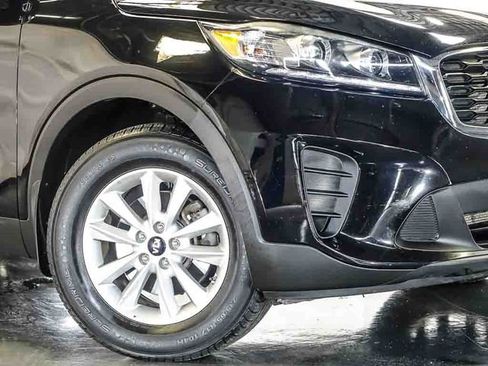 Used 2019 Kia Sorento FWD w/ Option Group 020 image 4