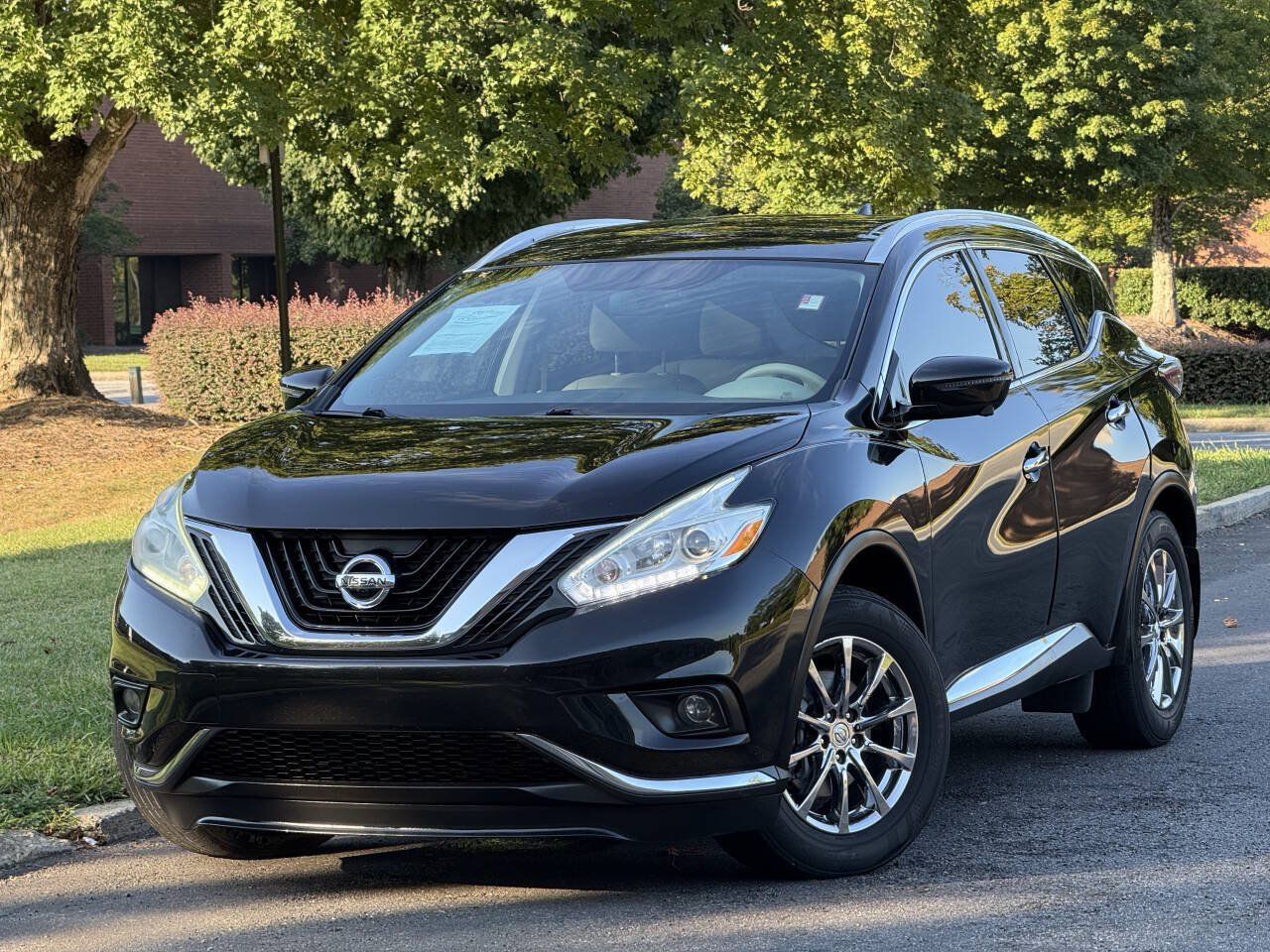 Used 2017 Nissan Murano SL FWD image 1