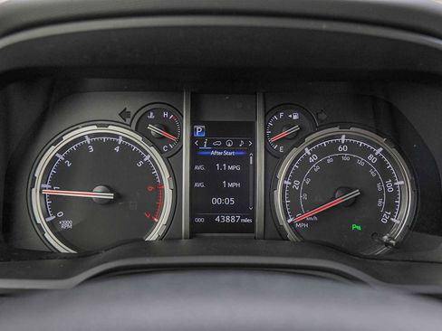 Used 2021 Toyota 4Runner Limited image 15